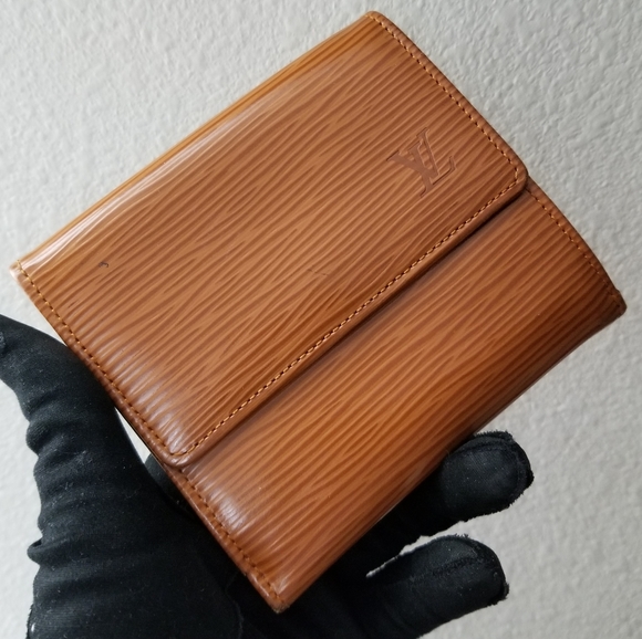 LOUIS VUITTON Classic Elise Men's Epi Bifold Wallet - Picture 14 of 16